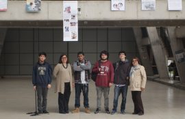 Alumnos, profesora María Cecilia Canihuante y académica María Antonieta Fuentes.