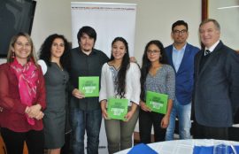 Los jóvenes participaron de un desayuno junto a directivos de Santo Tomás